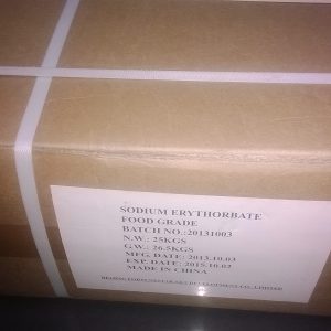 Sodium erythorbate (E316) là sản phẩm chống oxi hóa, qua đó duy trì màu sắc và mùi vị tự nhiên đặc trưng cho từng loại thủy hải sản, đồ hộp, các sản phẩm thịt và nước giải khát.
